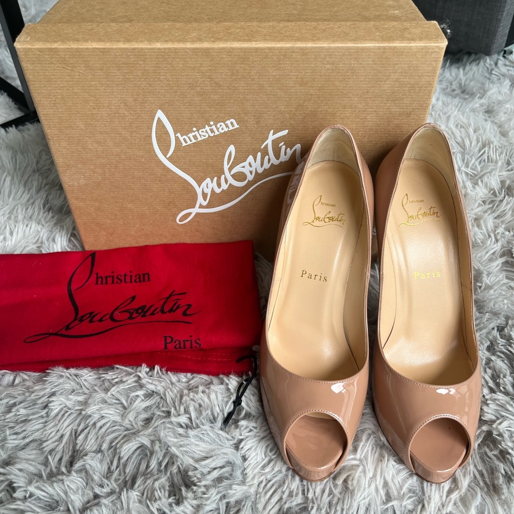 Christian Louboutin Prive Open Toe Pump - size 38